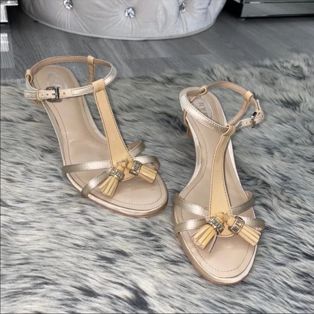 Tod’s Nude Heels